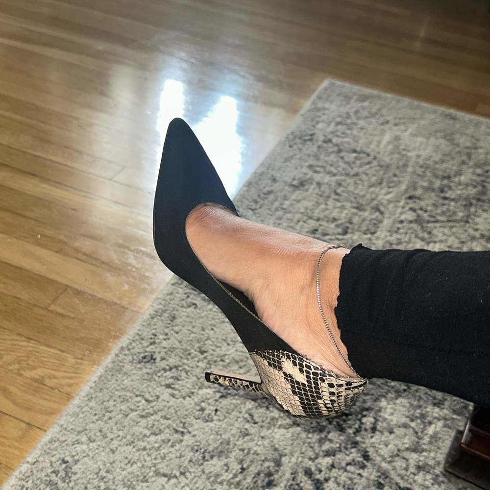 For my high heel lovers . Cute black/snakeskin pumps